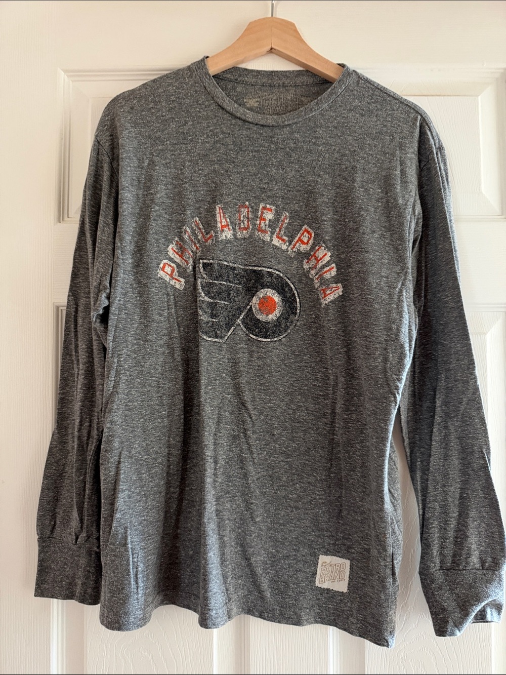 Philadelphia Graphic Long Sleeve Tee - Gray